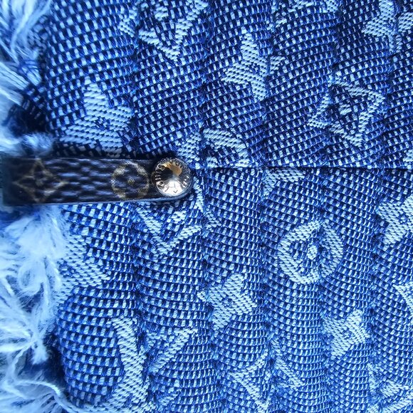 Louis Vuitton Monogram Denim Fringe Bucket Hat - Picture 11 of 11
